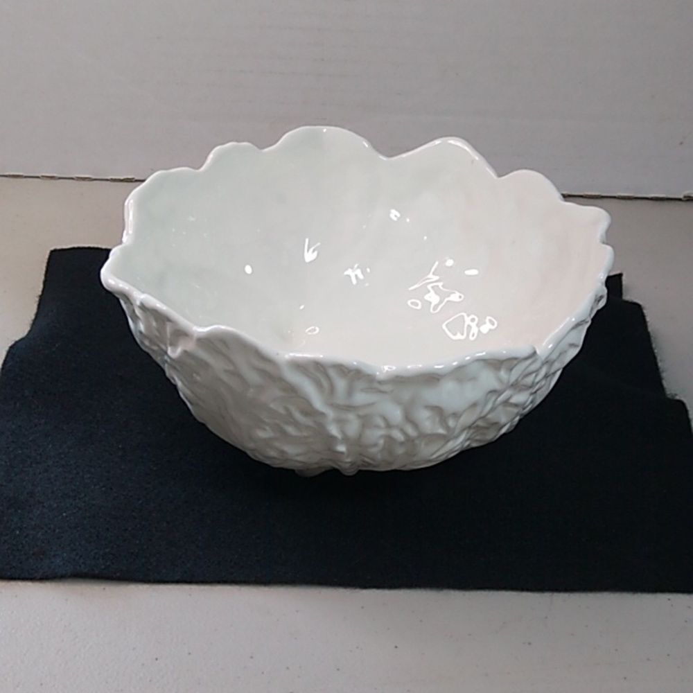 Coal Port Bone China Country Ware Embossed Cabbage Leaf Bowl Cottagecore